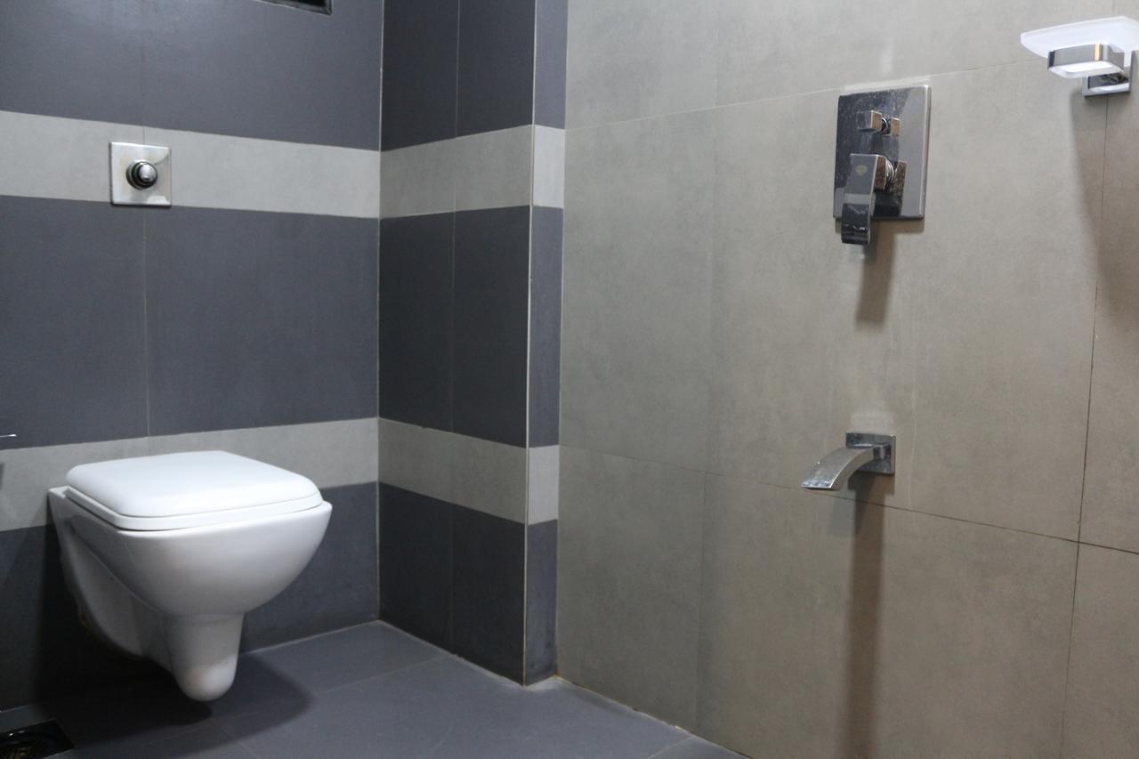 Hotel Voxton Mira-Bhayandar Exterior photo