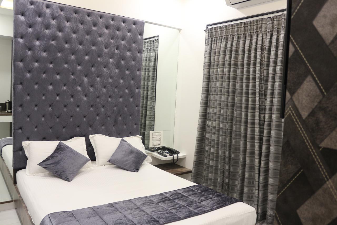 Hotel Voxton Mira-Bhayandar Exterior photo